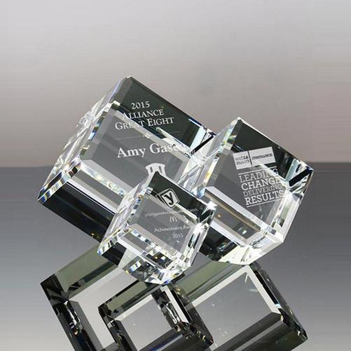 创意k9水晶立方体摆件定制水晶小奖牌公司周年水晶奖座定制